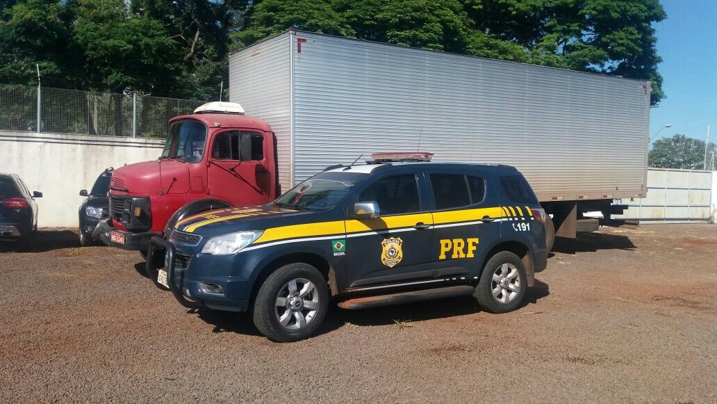 Polícia Rodoviária Federal aprende carga avaliada em R$ 405 mil Polícia Rodoviária Federal aprende carga avaliada em R$ 405 mil
