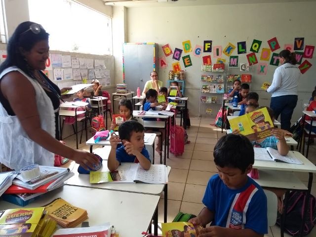 Secretaria Municipal de Saúde promove palestras de orientações no combate ao Aedes Aegypti Secretaria Municipal de Saúde promove palestras de orientações no combate ao Aedes Aegypti