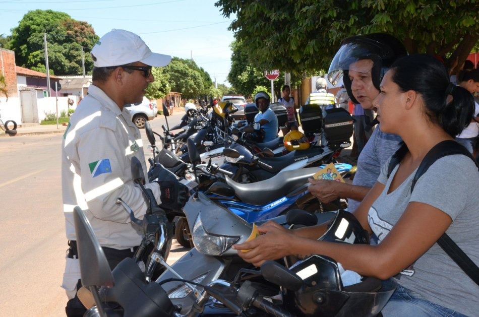 Diretoria Municipal de Trânsito realiza campanha de conscientização em Três Lagoas Diretoria Municipal de Trânsito realiza campanha de conscientização em Três Lagoas
