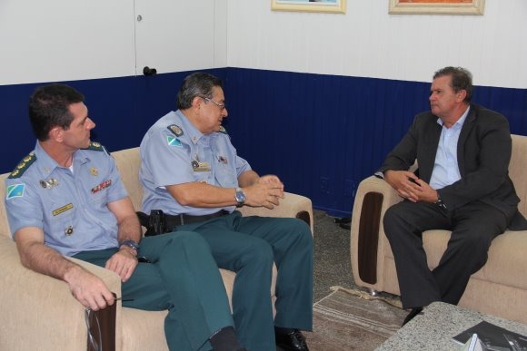 Eduardo Rocha solicita melhorias na segurança de Três Lagoas ao comandante-geral da PM do Estado Eduardo Rocha solicita melhorias na segurança de Três Lagoas ao comandante-geral da PM do Estado