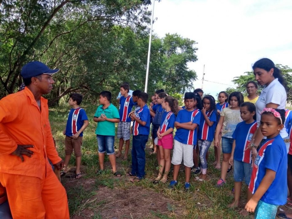 Alunos da escola Eufrosina Pinto participam de Projeto de Arborização Alunos da escola Eufrosina Pinto participam de Projeto de Arborização