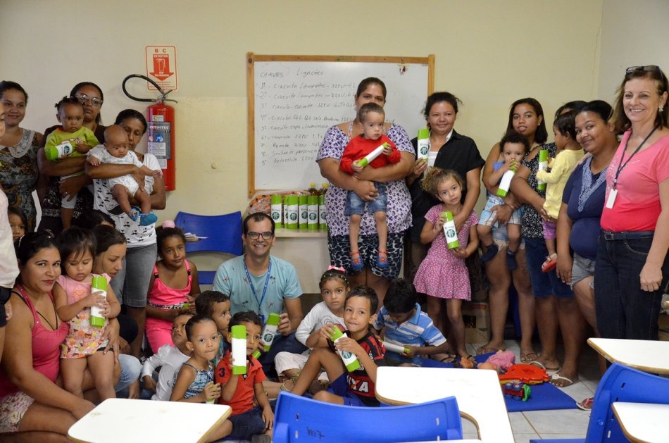 Crianças do CRAS São João recebem kits de higiene bucal Crianças do CRAS São João recebem kits de higiene bucal