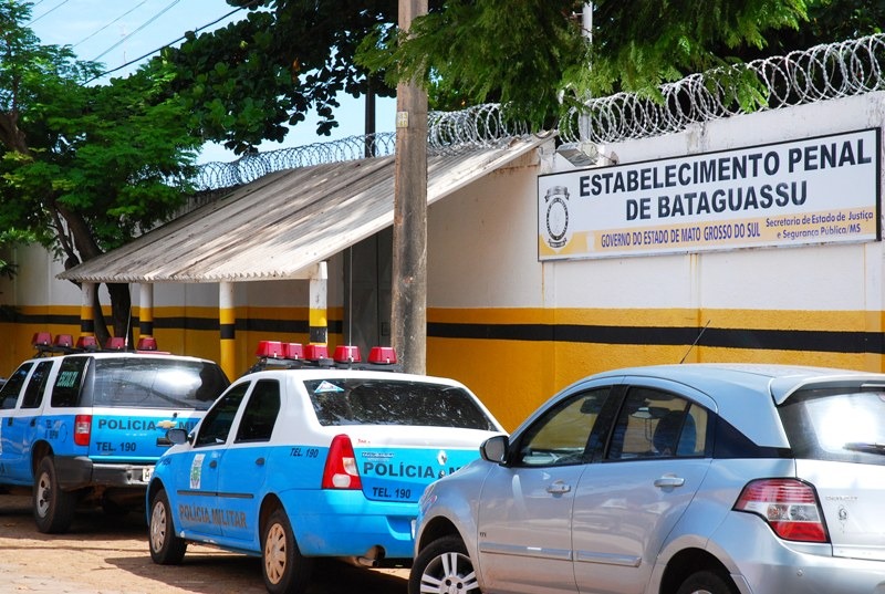Presídio de Bataguassu fecha e 60 presos são soltos com tornozeleiras