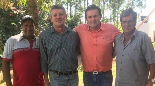 Eduardo Rocha recebe apoio do prefeito e vereadores de Aparecida do Taboado Eduardo Rocha recebe apoio do prefeito e vereadores de Aparecida do Taboado