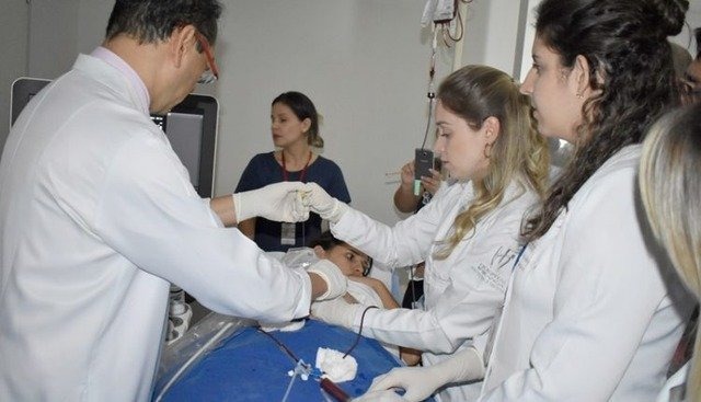Santa Casa de Campo Grande realiza transfusão sanguínea fetal