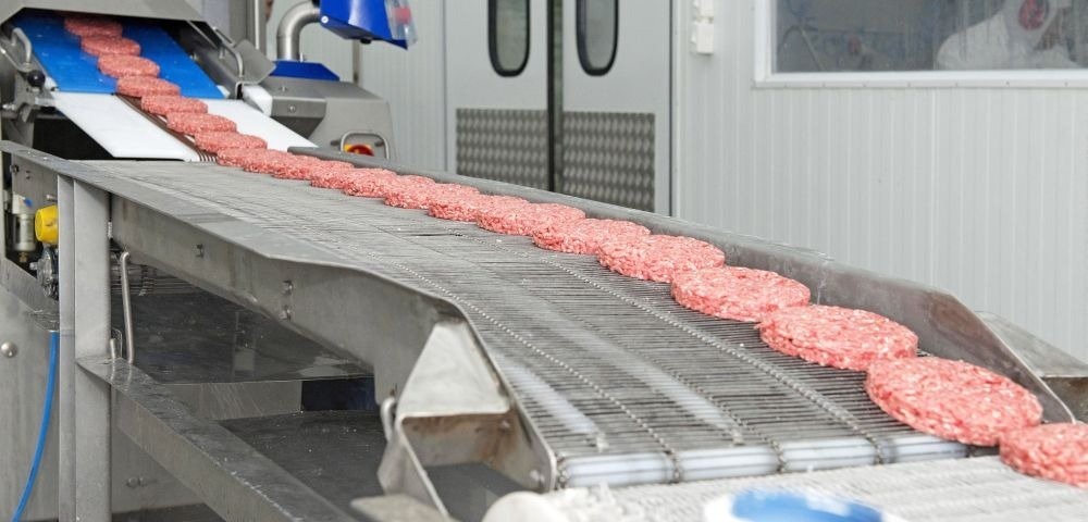 Fábrica de hambúrguer da Marfrig será implantada em Bataguassu, anunciou Azambuja