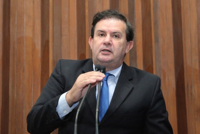 Eduardo Rocha participa de reunião com representantes de Paraíso das Águas e secretário de Saúde