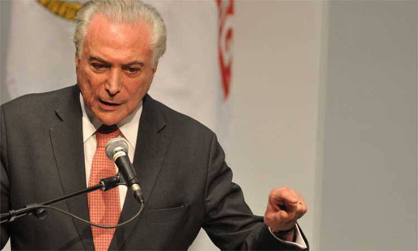 Temer diz que governo acionou forças federais para desbloquear estradas