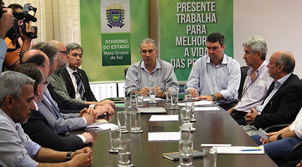 Reinaldo Azambuja entrega nesta terça-feira projeto de lei que reduz alíquota do diesel