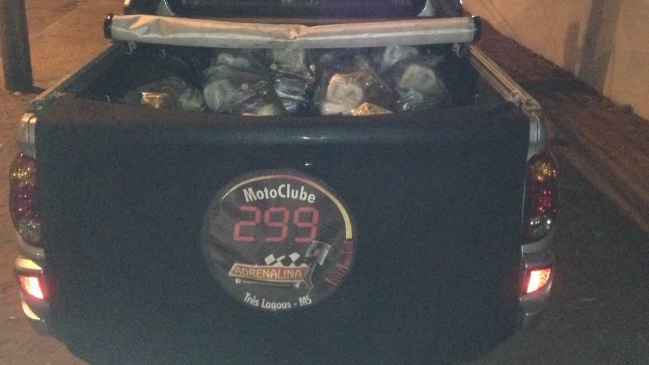 Em corrente do bem Moto Clube 299 doa alimentos para a Rede Feminina de Combate ao Câncer