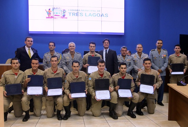 Bombeiros do 5º Grupamento recebem homenagem na Câmara dos Vereadores