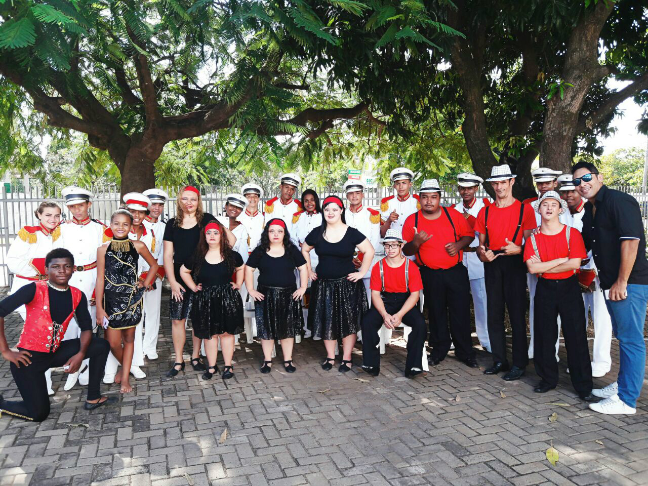 Banda de Percussão Spartan leva mais cultura às escolas municipais