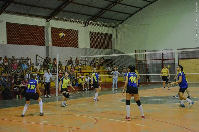 Iniciada a Copa Integração de Voleibol e Futsal feminino Iniciada a Copa Integração de Voleibol e Futsal feminino