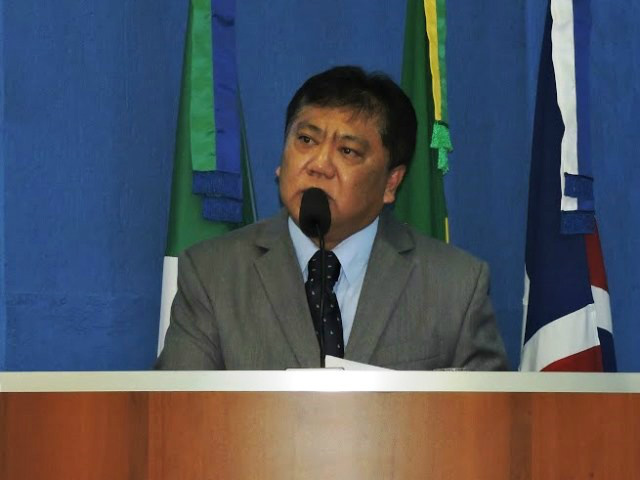 Vereadores defendem comenda para professores e ampliação de licença paternidade Vereadores defendem comenda para professores e ampliação de licença paternidade