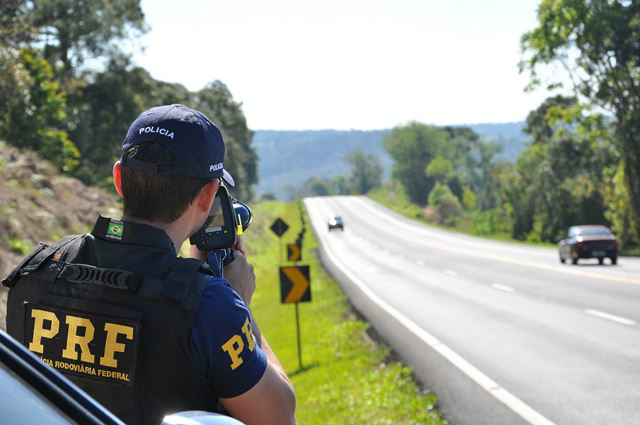 PRF lança Operação Semana Santa com foco em velocidade, embriaguez e ultrapassagens PRF lança Operação Semana Santa com foco em velocidade, embriaguez e ultrapassagens