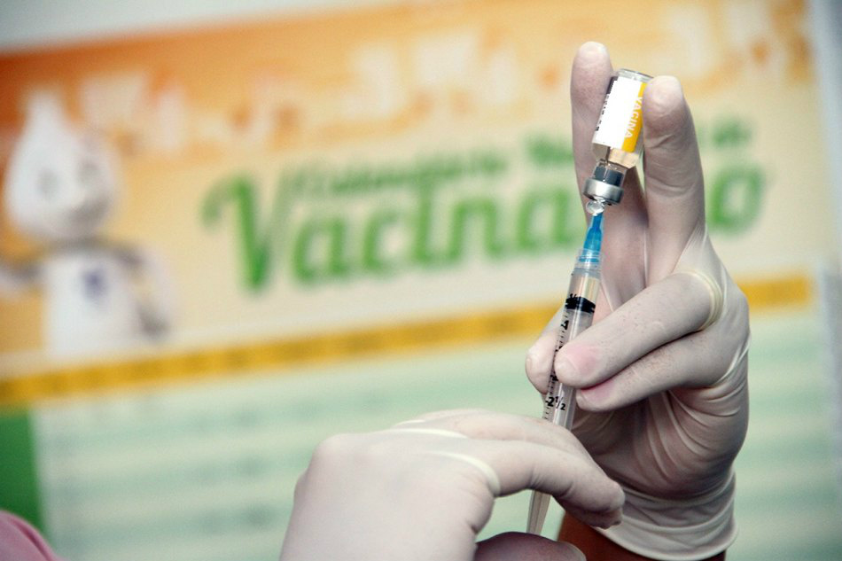 Campanha de vacinação contra gripe tem início nesta segunda-feira