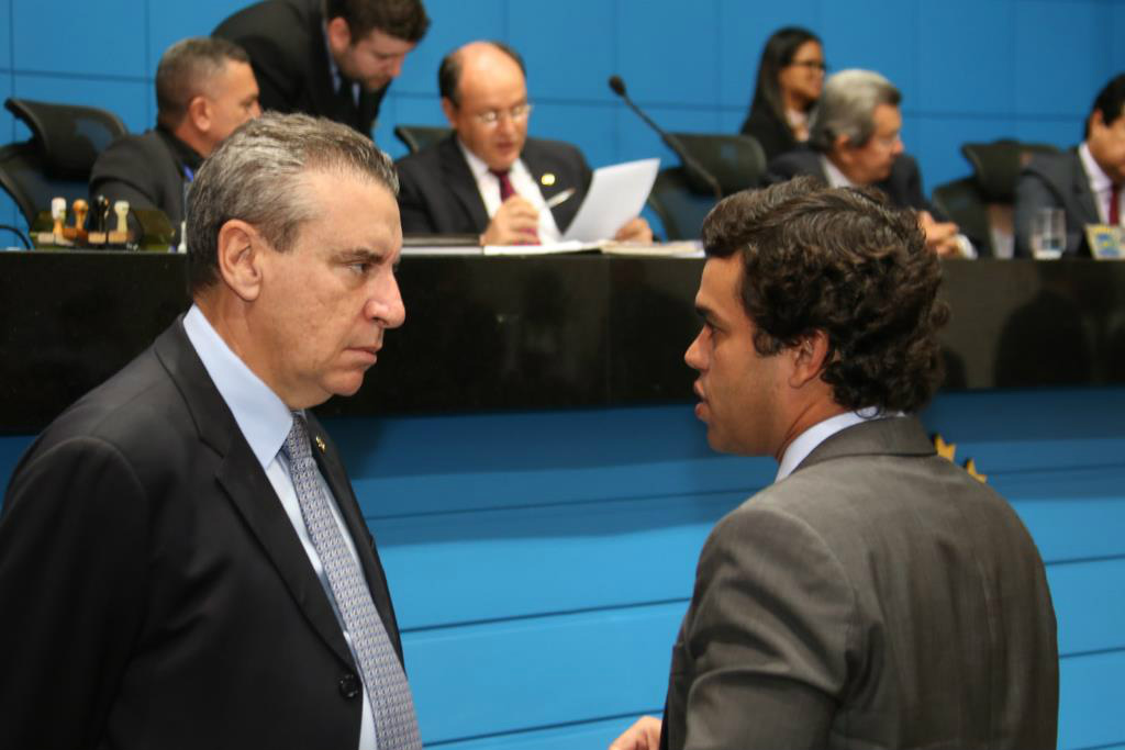 Deputados alertam para risco iminente em ponte sobre Rio Paraguai Deputados alertam para risco iminente em ponte sobre Rio Paraguai