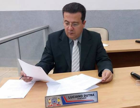 Com apoio de deputados, Luciano Dutra conquistará quadra coberta para escola Com apoio de deputados, Luciano Dutra conquistará quadra coberta para escola