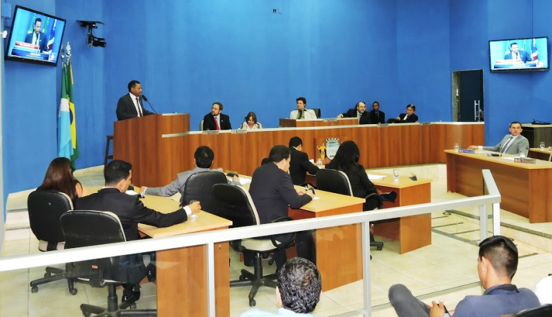 Com trabalho de vereadores e do deputado Eduardo Rocha cidade terá nova indústria Com trabalho de vereadores e do deputado Eduardo Rocha cidade terá nova indústria