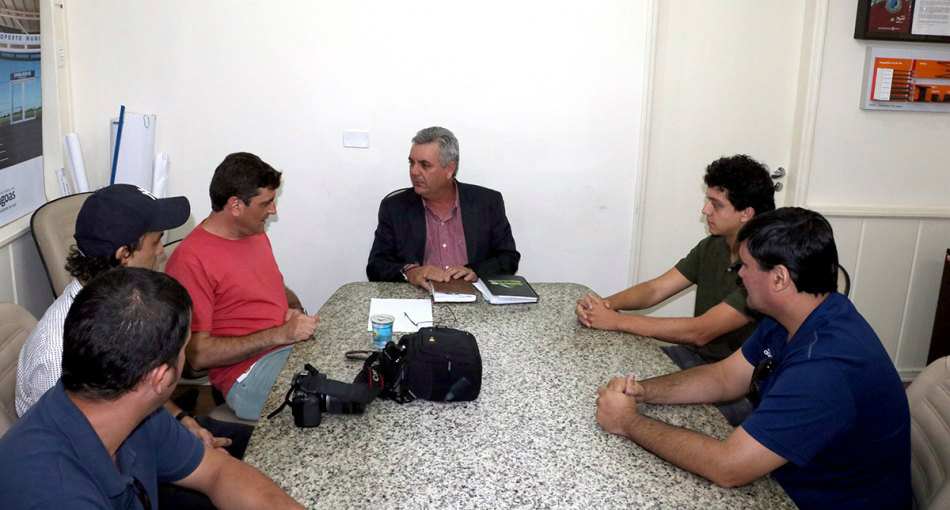 Emissários da Petrobrás conversam com Prefeito sobre investimentos ambientais Emissários da Petrobrás conversam com Prefeito sobre investimentos ambientais