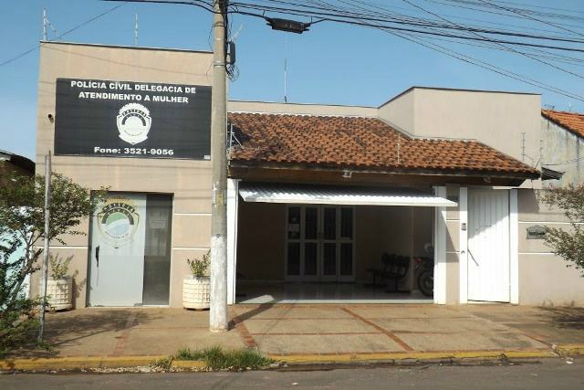 Agentes da Delegacia da Mulher identificam autor de estupro ocorrido em 2015 Agentes da Delegacia da Mulher identificam autor de estupro ocorrido em 2015
