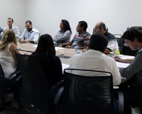 Vereadores se reúnem com representantes da Elektro para agilizar serviços