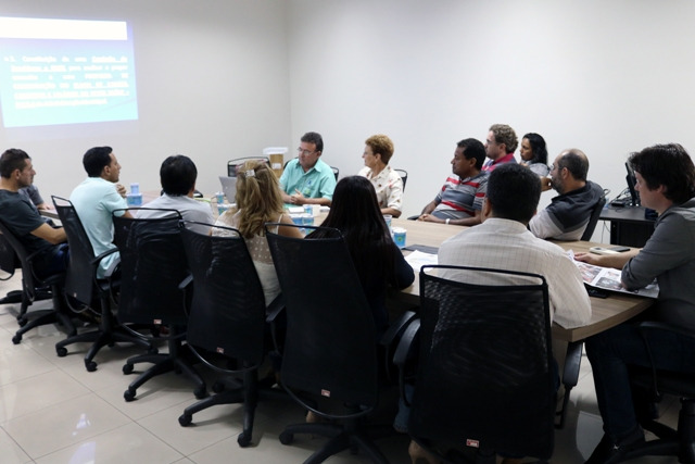 Vereadores e Sindicato discutem pauta de reivindicações de servidores municipais Vereadores e Sindicato discutem pauta de reivindicações de servidores municipais